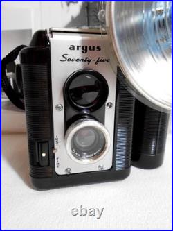 Argus Seventy-five Vintage Camera. Reconditiioned. 120 Film Tested Argus Seventy-five Vintage Camera. Reconditiioned. 120 Film Tested