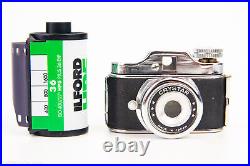 Crystar Hit Style Camera 14×14mm Exposures 17.5mm Film Vintage RARE V28