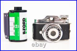Crystar Hit Style Camera 14×14mm Exposures 17.5mm Film Vintage RARE V28 Crystar Hit Style Camera 14×14mm Exposures 17.5mm Film Vintage RARE V28