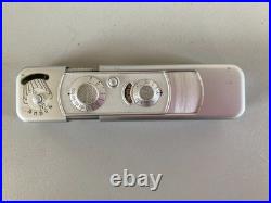 VINTAGE MINOX SUBMINIATURE CAMERA Wetzlar COMPLAN 13.5 f=15mm # 832 497