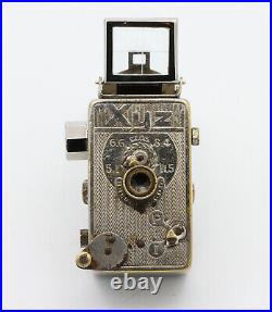 XYZ LANCART Ets images de 12 x 15 mm Paris France Rare miniature Vers 1935